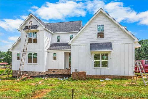 3660 Beroth Cir, Pfafftown, NC, 27040-8217 | Card Image