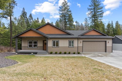 826 Thomas Ln, Newport, WA, 99156-5452 | Card Image