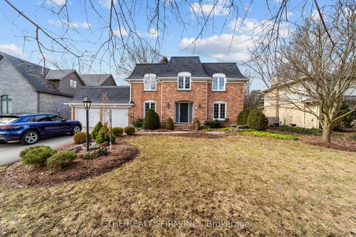 32 Cherokee Road, London North, ON, N6G2N9 | Card Image