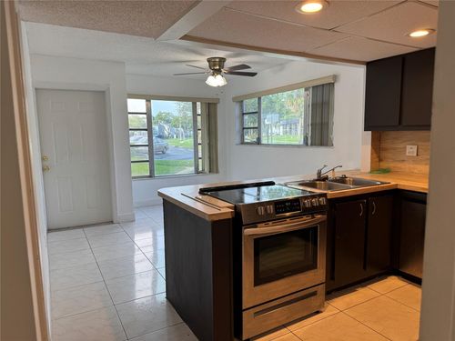 l3-8031 Lagos De Campo Blvd, Tamarac, FL, 33321-3861 | Card Image