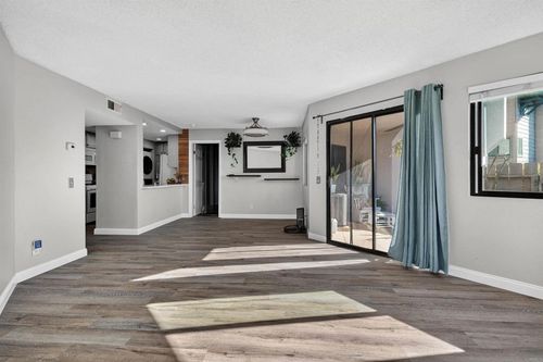 3037 Chipwood Ct, Spring Valley, CA, 91978-1967 | Card Image