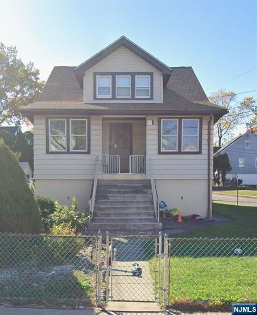 31 Union Ave, Little Ferry, NJ, 07643-1717 | Card Image