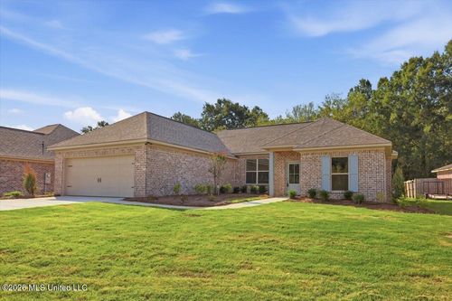 111 Newport Dr, Canton, MS, 39046-6039 | Card Image