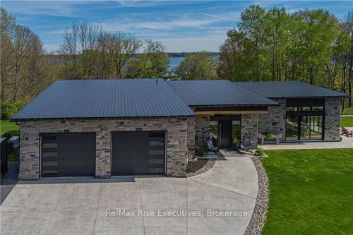 8 Headlands Way, Rockport, ON, K0E1V0 | Card Image