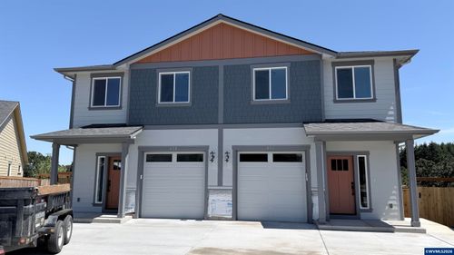602 Ne Kerns Dr, Dallas, OR, 97338-2548 | Card Image