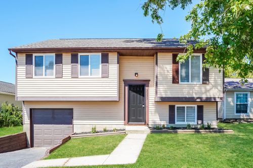 3137 Dewbourne Dr, Reynoldsburg, OH, 43068-4065 | Card Image