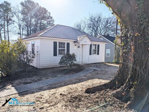 2414 Albany St, Durham, NC, 27705-3140 | Card Image