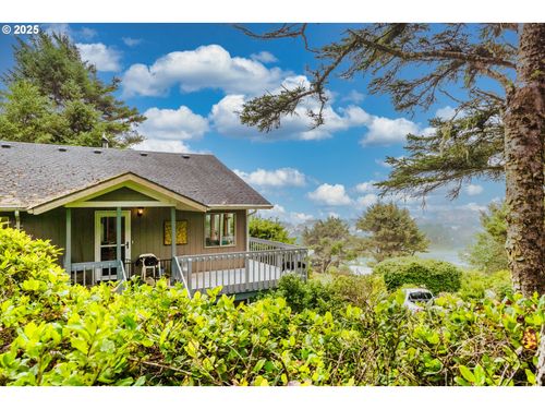 117 Sw 66th St, South Beach, OR, 97366-9706 | Card Image