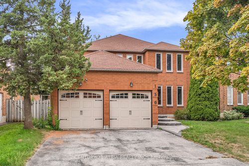130 Mountbatten Rd, Thornhill, ON, L4J7W6 | Card Image