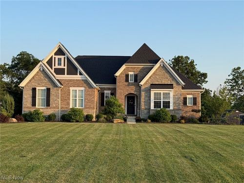 6420 Beaver Creek Pkwy, Valley City, OH, 44280-9614 | Card Image