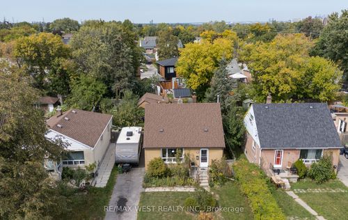 62 Allenby Ave, Etobicoke, ON, M9W1S6 | Card Image