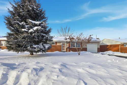 670 Hillsdale Dr, West Jefferson, OH, 43162-1019 | Card Image