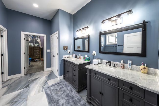 2578 Back Rd, House other with 4 bedrooms, 4 bathrooms and null parking in Burlington WI | Image 24