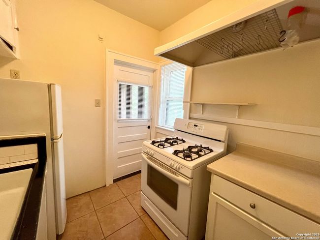 APT-6 - 127 W Craig Pl, Condo with 1 bedrooms, 1 bathrooms and null parking in San Antonio TX | Image 9
