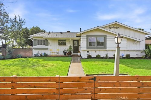 537 S Priscilla Way, Anaheim, CA, 92806-4212 | Card Image