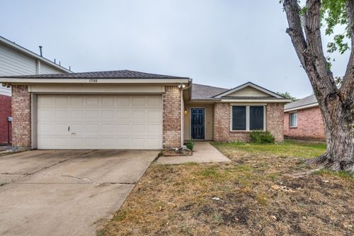 1580 Chivalry Ln, Little Elm, TX, 75068-5523 | Card Image