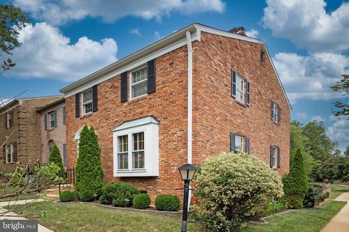 9314 Marycrest St, FAIRFAX, VA, 22031-1918 | Card Image