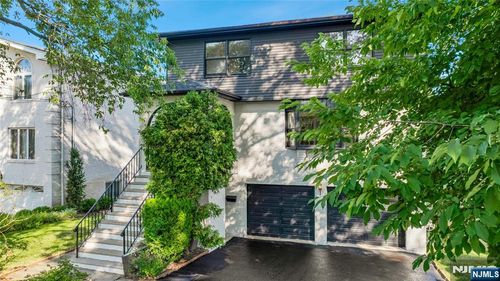468 Morse Ave, Ridgefield, NJ, 07657-2421 | Card Image