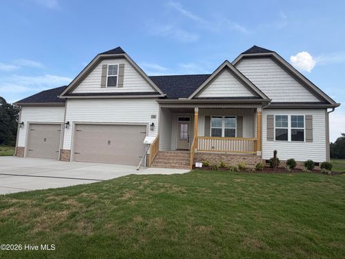 38 Charles Point Ln, Selma, NC, 27576-3704 | Card Image