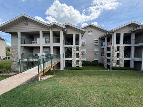 e2-150 W Rockford Drive, Branson, MO, 65616 | Card Image