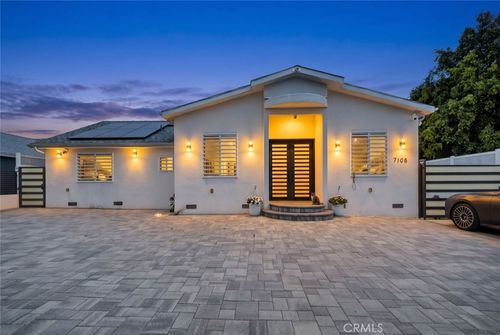 7108 Colbath, Van Nuys, CA, 91405 | Card Image