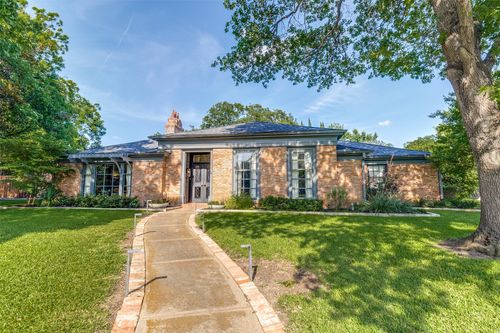 3241 Merrell Cir, Dallas, TX, 75229-5032 | Card Image