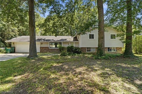 7711 King Memorial Rd, Mentor, OH, 44060-7324 | Card Image