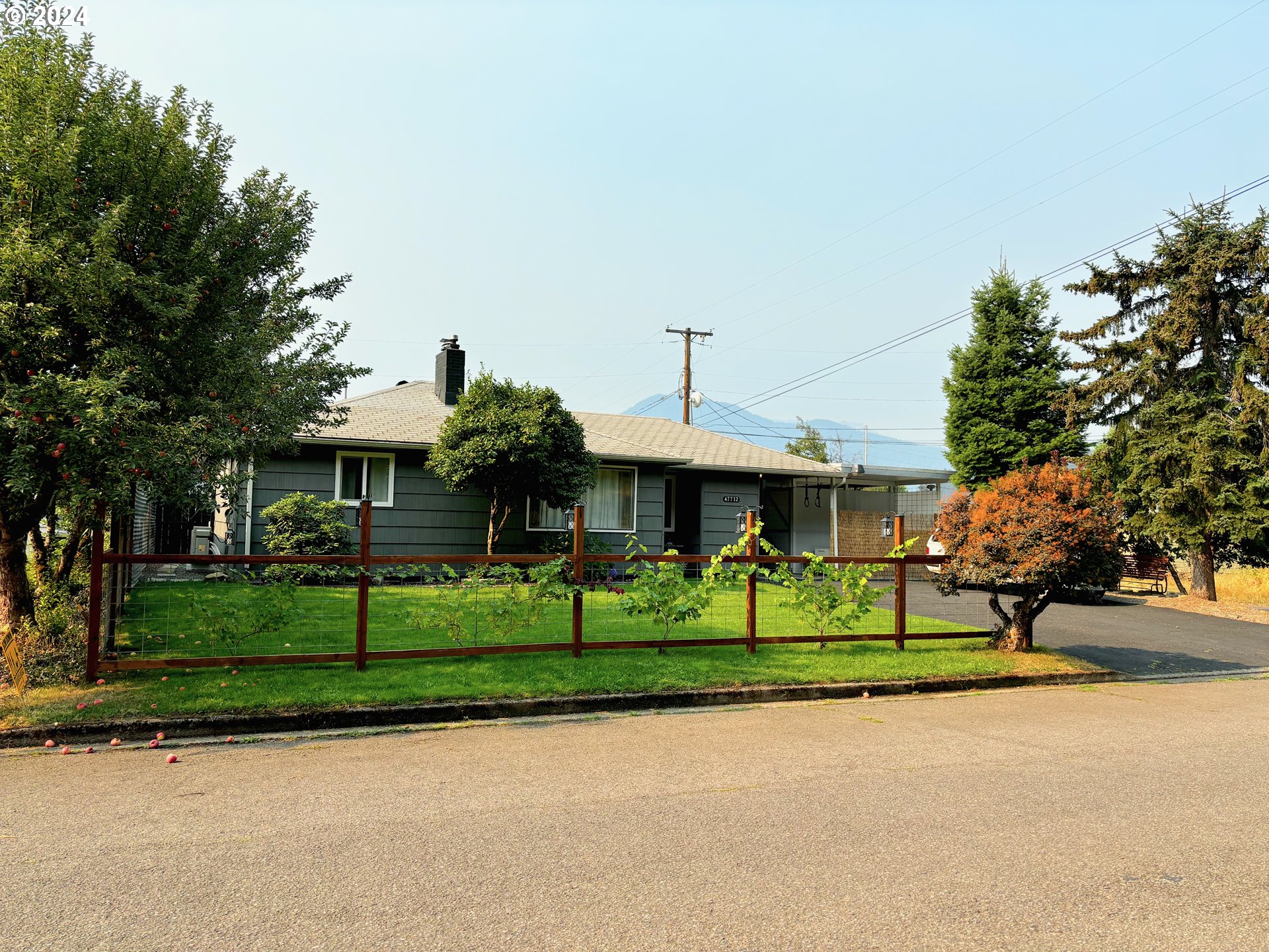 Portal Dr, Oakridge, OR 97463