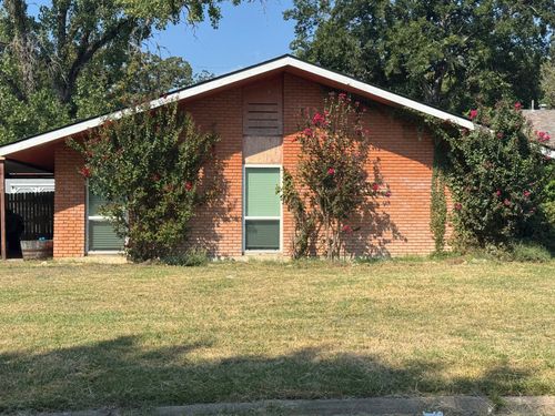 2213 Oak Ridge Dr, Haltom City, TX, 76117-5178 | Card Image