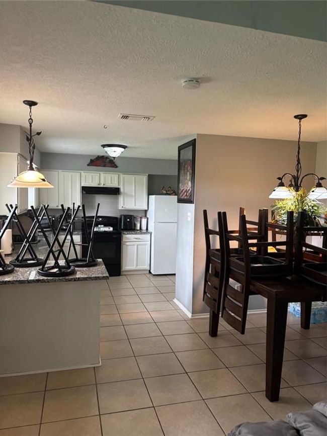 22223 Springgate Dr, House other with 3 bedrooms, 2 bathrooms and 2 parking in Spring TX | Image 6