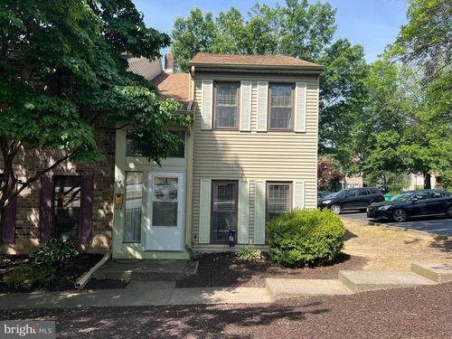 548 Lopax Rd, HARRISBURG, PA, 17112-4332 | Card Image