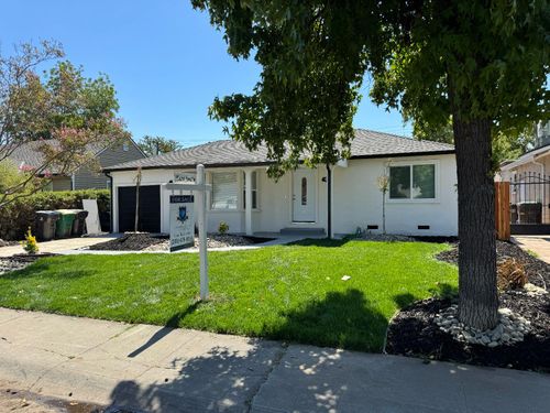 40 E Atlee St, Stockton, CA, 95204-2111 | Card Image
