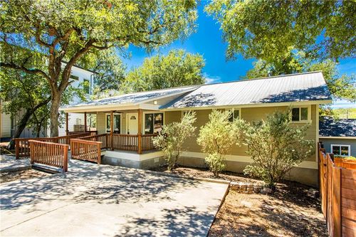 1326 Delano St, Austin, TX, 78721-2106 | Card Image