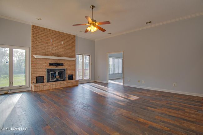 Living Room | Image 5