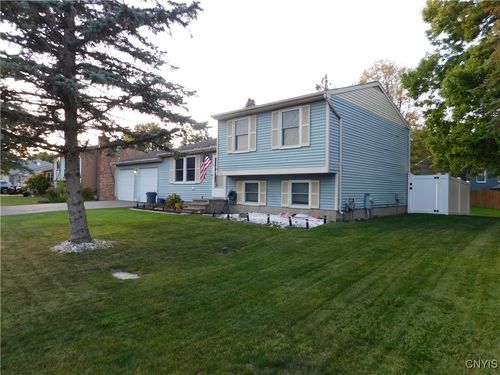 4177 Torrey Ln, Liverpool, NY, 13090-1623 | Card Image