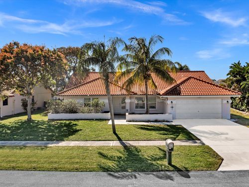 9393 Laurel Green Dr, Boynton Beach, FL, 33437-3321 | Card Image