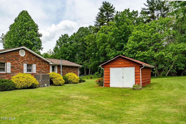 1867 Gentry Creek Rd, House other with 3 bedrooms, 2 bathrooms and null parking in Laurel Bloomery TN | Image 18