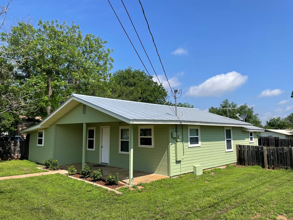 Mill St, Llano, TX 78643