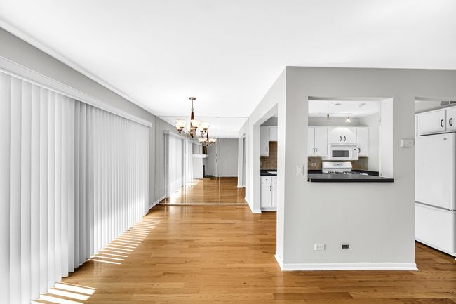 APT-2 - 1221 S Williams St, Home with 2 bedrooms, 1 bathrooms and null parking in Westmont IL | Image 7