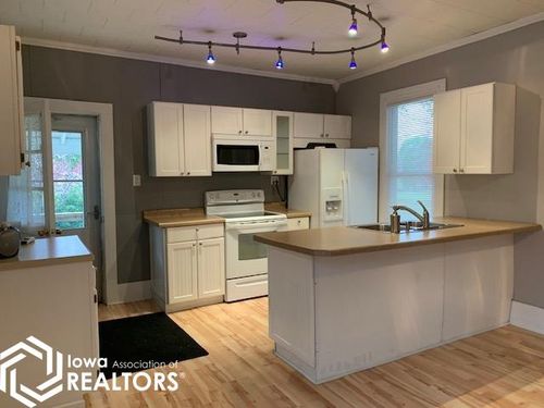 408 E Front St, Wayland, IA, 52654-9704 | Card Image