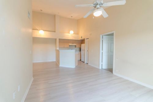 306-4180 San Marino 306 Boulevard, West Palm Beach, FL, 33409 | Card Image