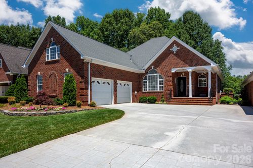 1256 Kennett Ave, Gastonia, NC, 28054-7748 | Card Image