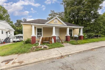 137 Ridge Street, House other with 3 bedrooms, 1 bathrooms and null parking in Reidsville NC | Image 3