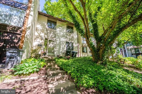 2455 Pyrenees Ct, Reston, VA, 20191-1718 | Card Image
