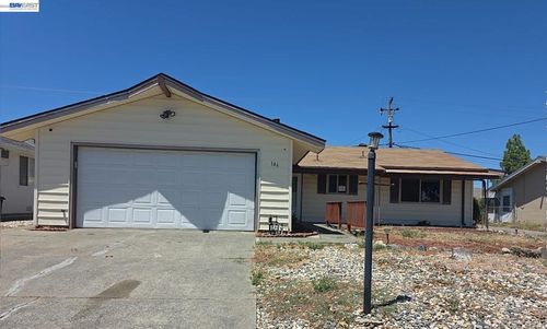 146 Isle Royale Cir, Vacaville, CA, 95687-3433 | Card Image