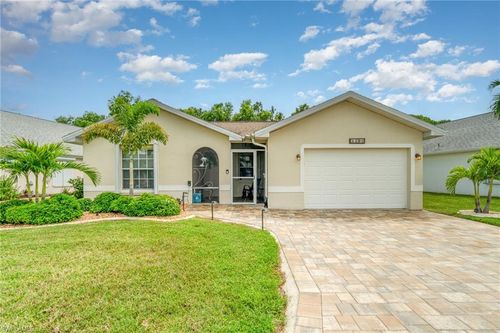 3398 Sabal Springs Blvd, NORTH FORT MYERS, FL, 33917-2012 | Card Image