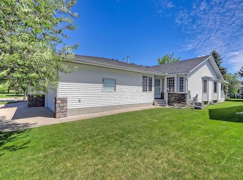 104 Riverside Pl Nw, High River, AB, T1V1X3 | Card Image