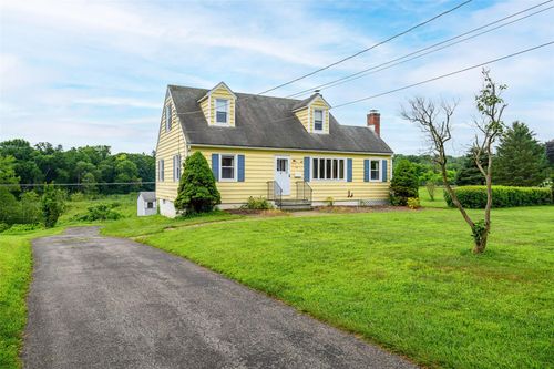 33 Grandview Ave, Pawling, NY, 12564-1006 | Card Image