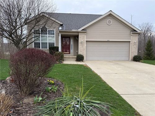2541 Redtail Ct, Twinsburg, OH, 44087-3074 | Card Image