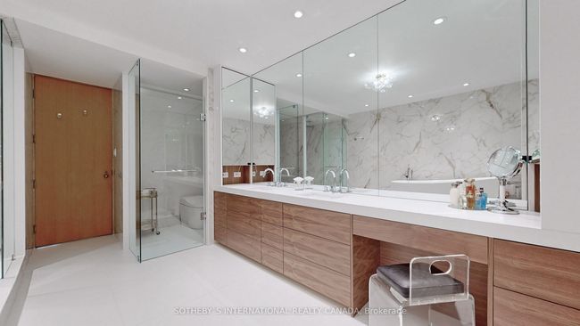 30 High Point Rd, House other with 8 bedrooms, 13 bathrooms and 35 parking in North York ON | Image 15